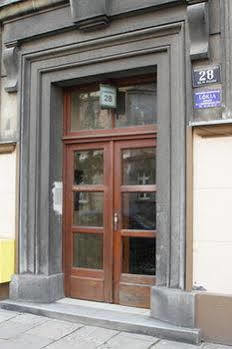 Flower Hostel
